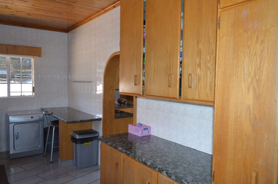 5 Bedroom Property for Sale in Wilkoppies North West